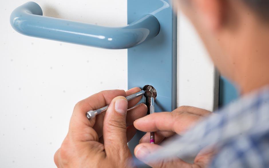 changer une serrure porte d'entrée Mouy
