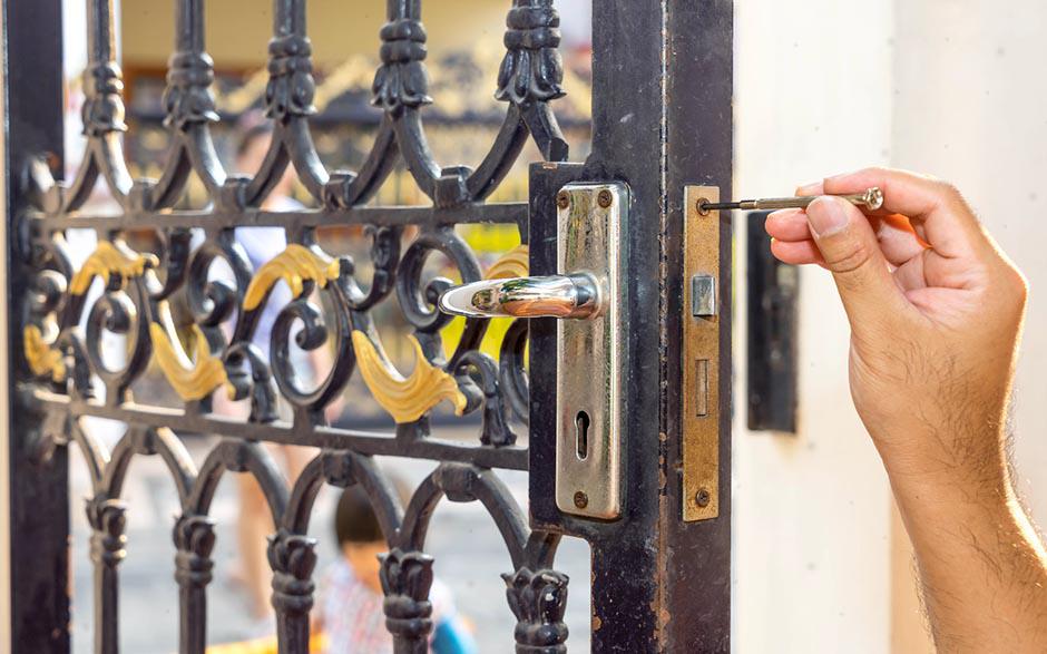 changer une serrure porte d'entrée Mouy
