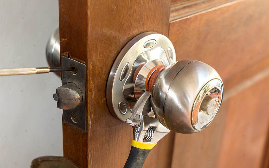 changer une serrure porte d'entrée Mouy